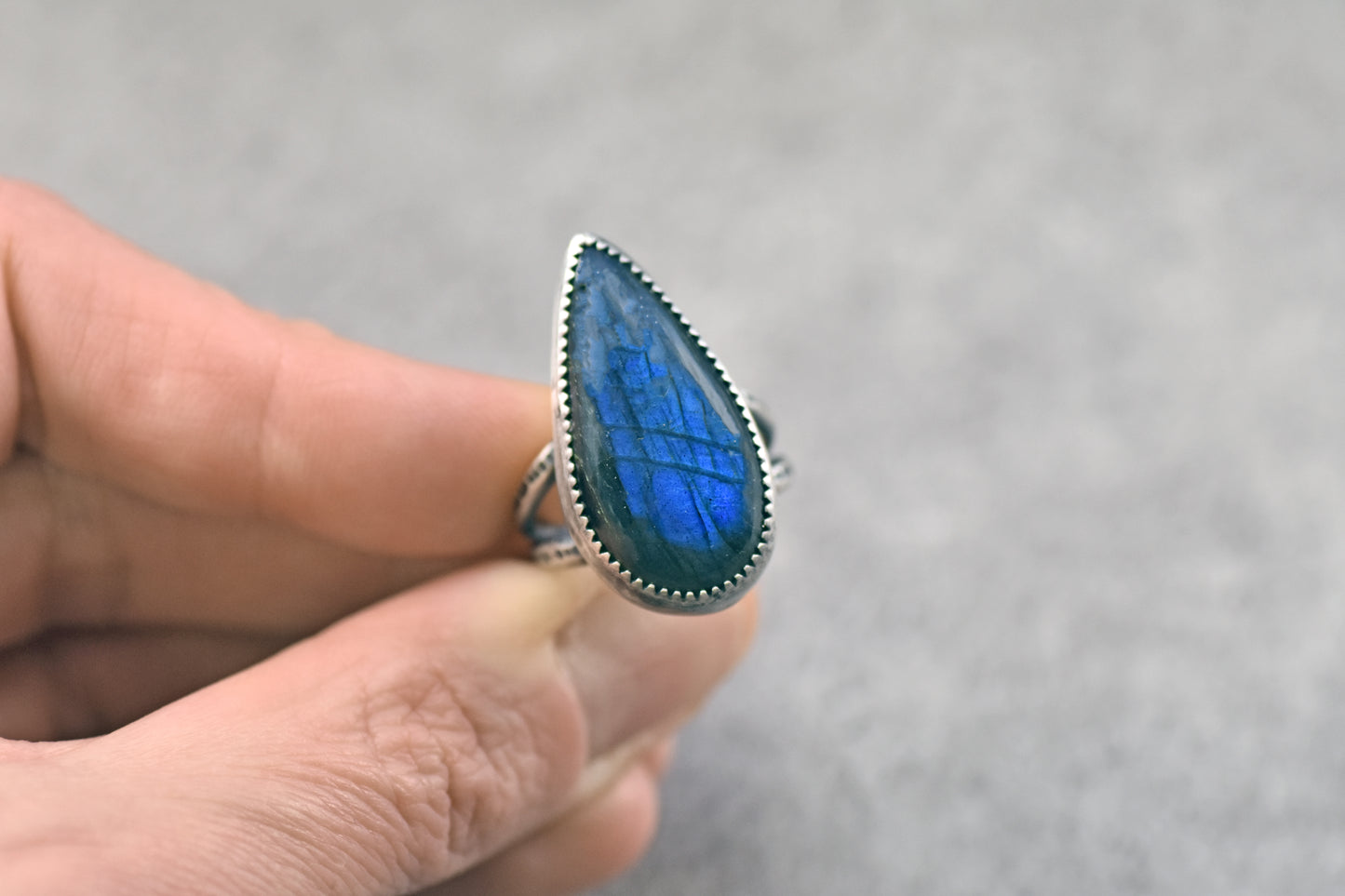 Labradorite and Sterling Silver Split Band Ring, Size 6.75