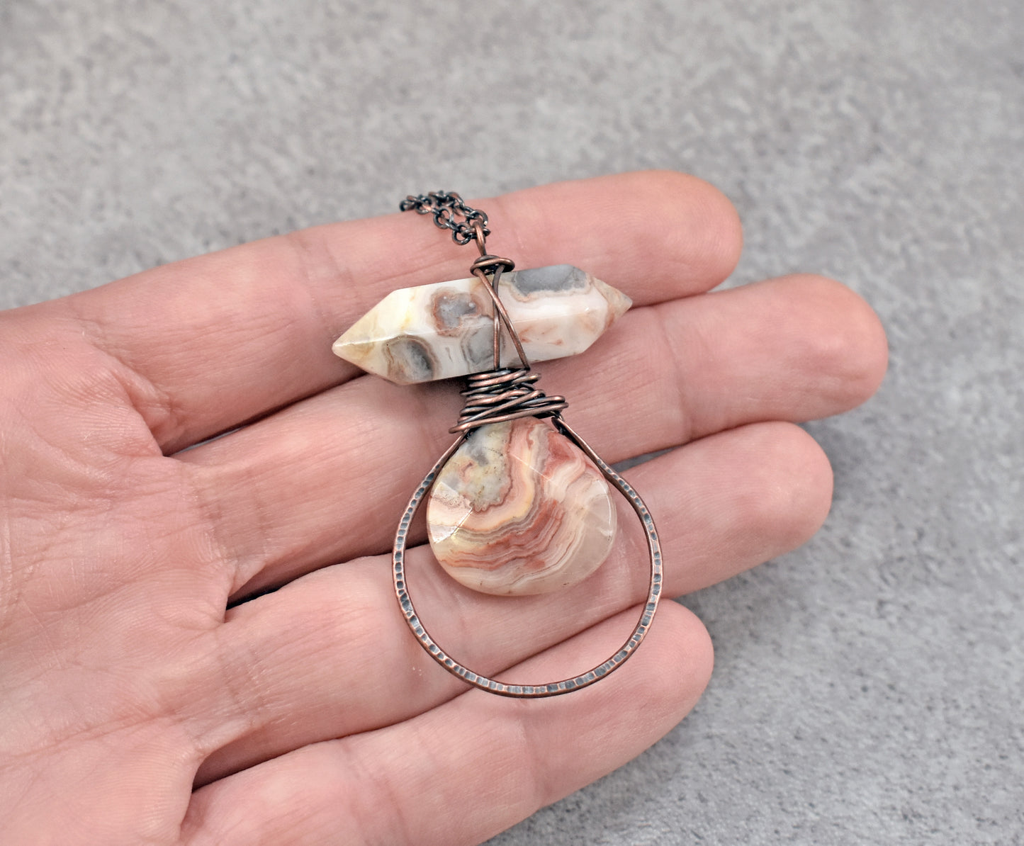 Crazy Lace Agate and Hammered Copper Wire Neckace
