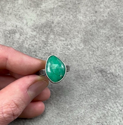 Faceted Emerald and Sterling Silver Ring, Size 7.75, Rustic Silversmith Jewelry
